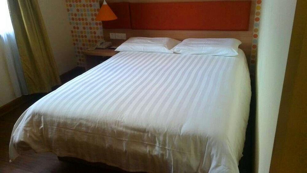 Home Inn Kanton Dış mekan fotoğraf